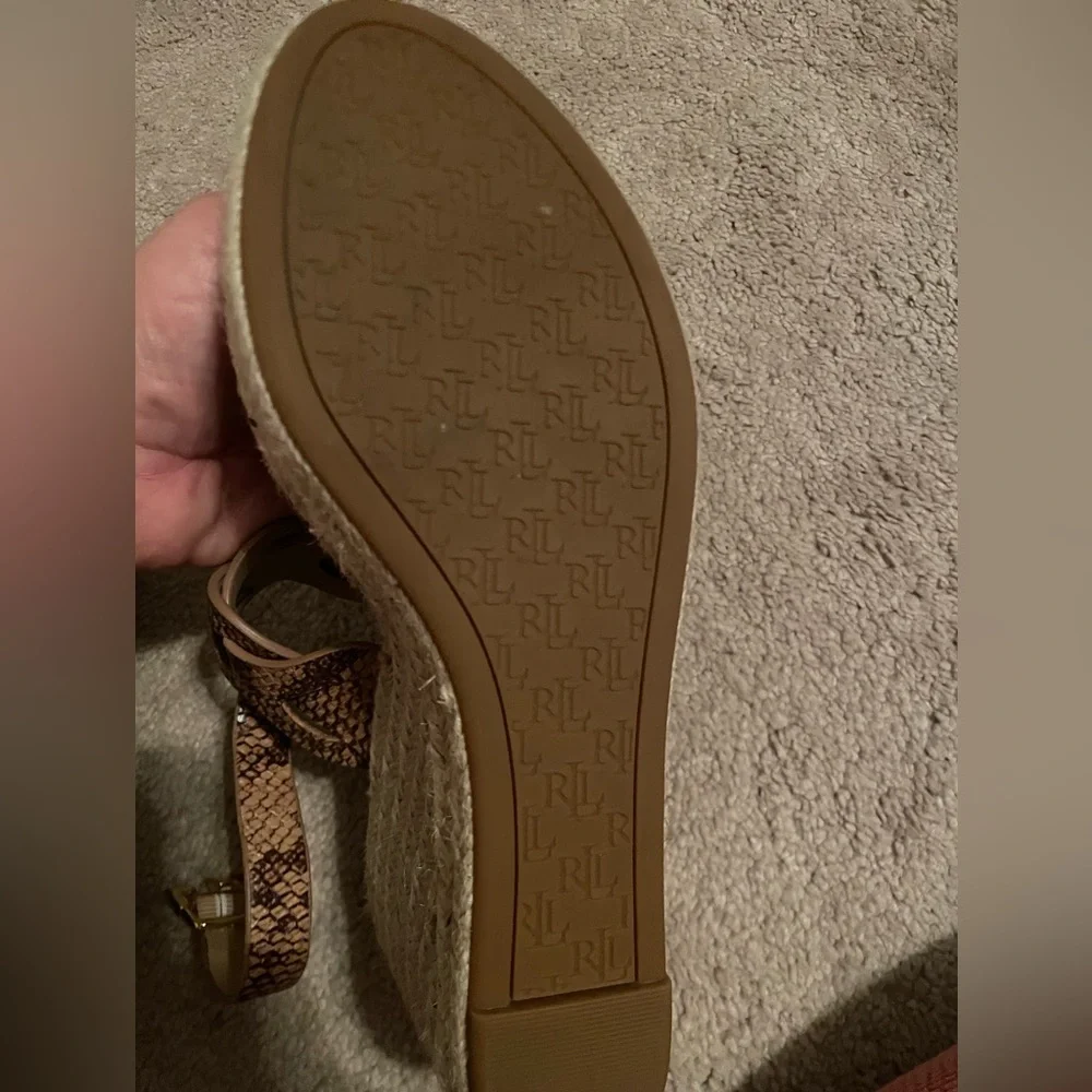 Ralph Lauren wedge tan sandals - Picture 7 of 7